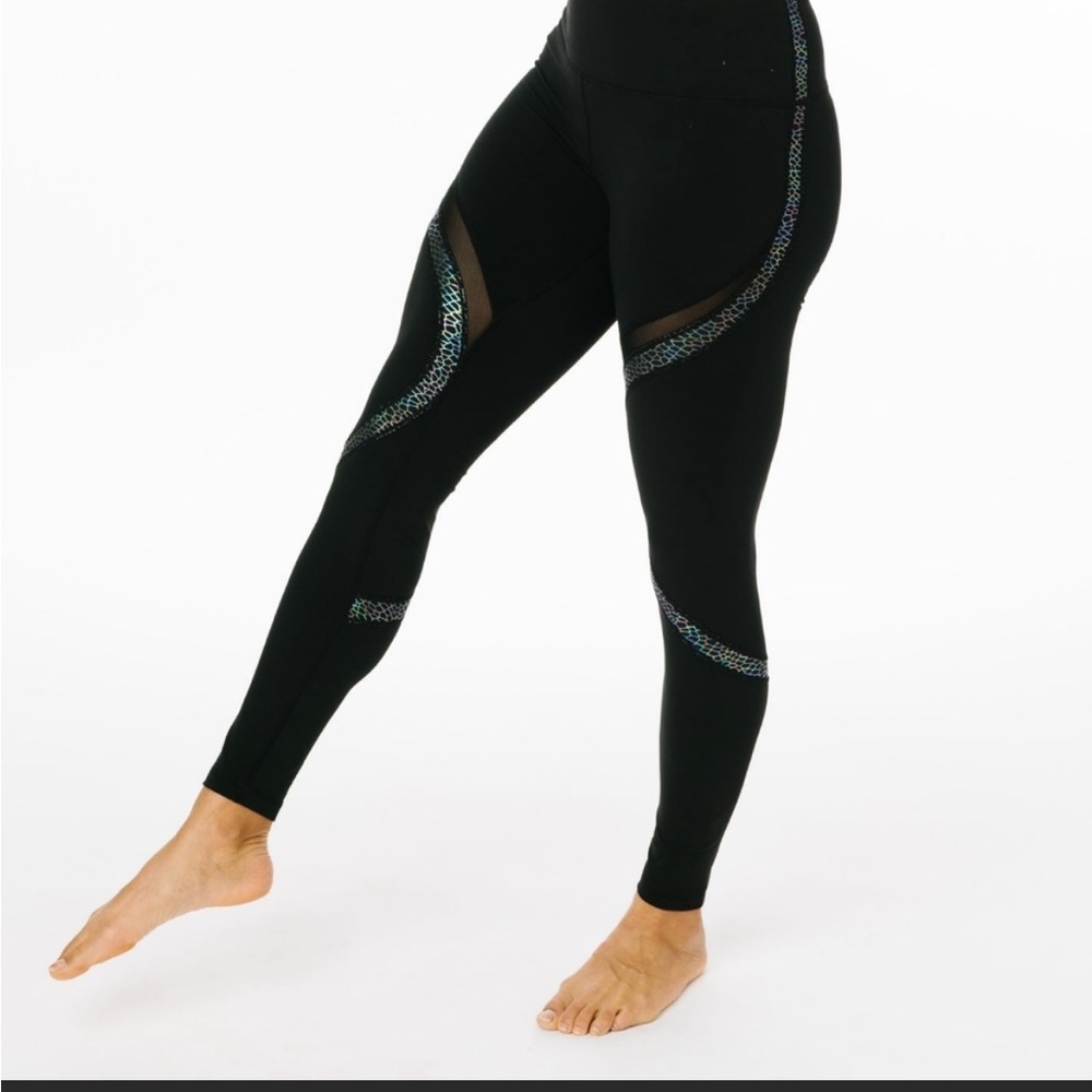 Zyia Black Reflective Serpent Hi-Rise Legging 28" NWT  14-16